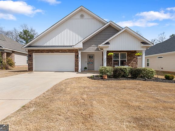 2nd image of 171 Hawks Ridge Trce