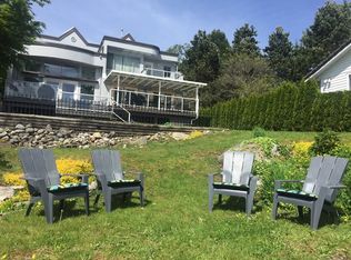 2883 Dollarton Hwy #101, North Vancouver, BC V7H1B1