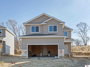 7921 N 93rd St, Omaha, NE 68122