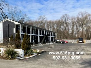 4115 & 4117 Pinecroft Dr #5, Louisville, KY 40219