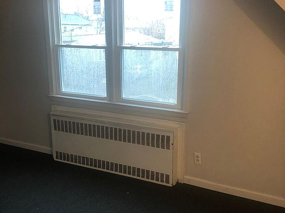 3rd image of 14584 177th St