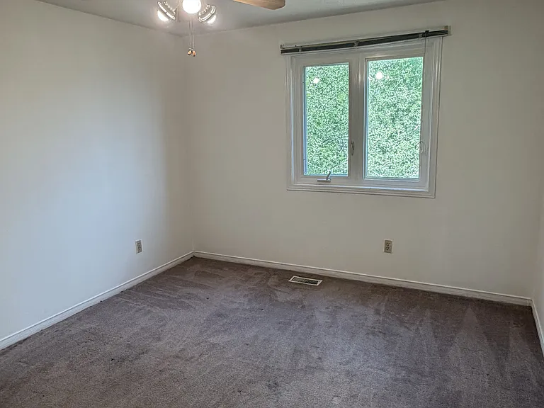 206 Rickson Ave — Photo 21
