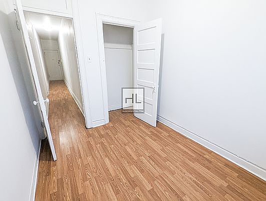3rd image of 270 15th St APT 4