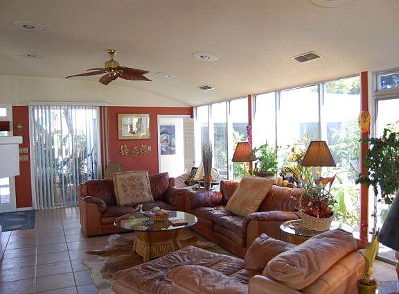 2nd image of 2110 Crescent Dr
