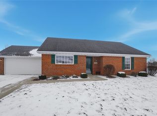 1711 Pinehurst Dr, Springfield, OH 45502