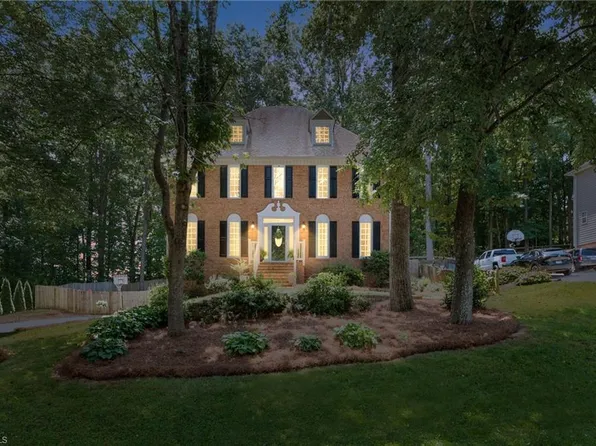 7625 Fording Bridge Rd, Kernersville, NC 27284