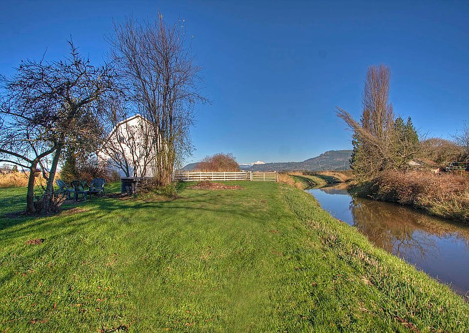 2nd image of 20975 Dike Rd