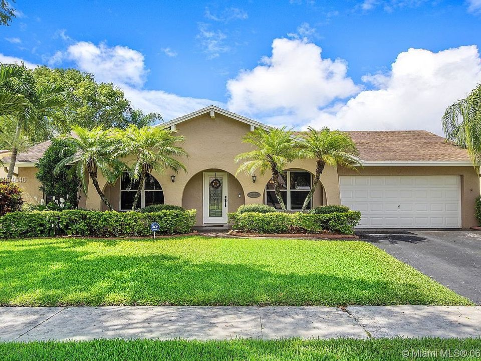1st image of 10350 SW 50th Ct