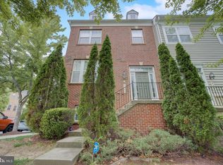 8006 Homefield Dr, Landover, MD 20785