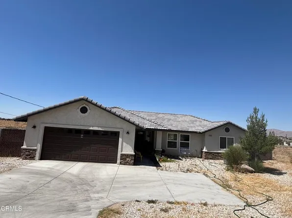 22422 Roundup Way, Apple Valley, CA 92308