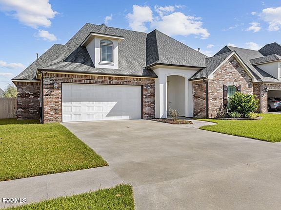 2nd image of 112 Woodhaven Rd