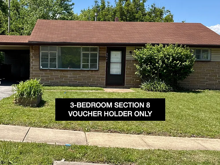 5547 Holborn Dr — Photo 1