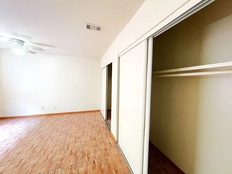 1349 Walnut Ave #A — Photo 11