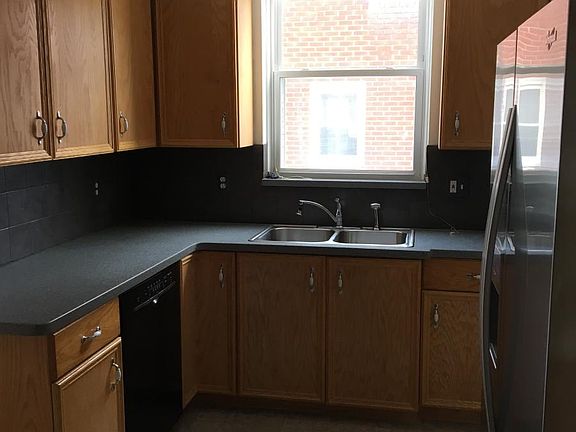 5th image of 10105 Nadine Ave