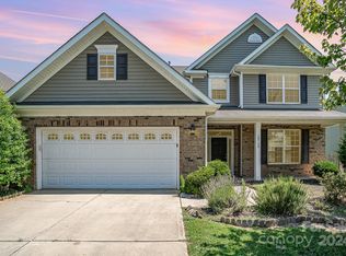 1715 Hoosac Dr, Waxhaw, NC 28173