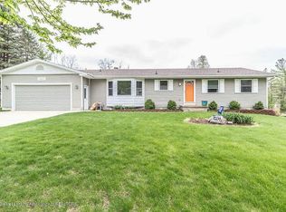 12837 Crescent Dr, Grand Ledge, MI 48837
