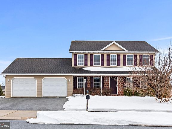 2nd image of 10 Vista Dr