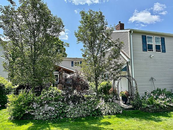 4th image of 475 Catalpa Dr