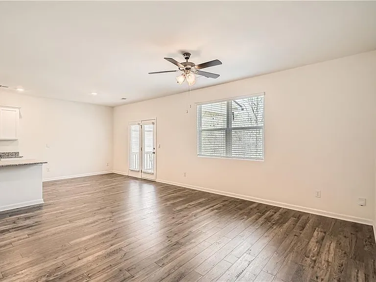 1936 Waycross Ln — Photo 6