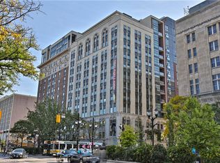 118 King St E #1014, Hamilton, ON