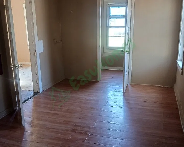 830 S Main St — Photo 5
