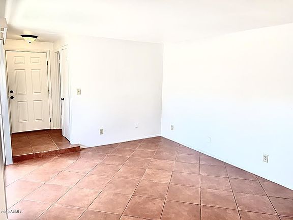 4th image of 900 S Hacienda Dr Unit D