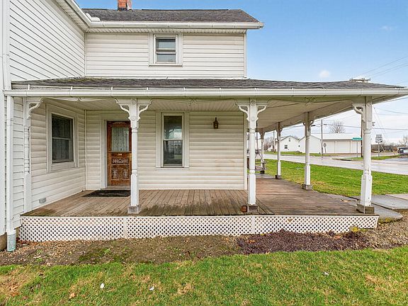 4th image of 23484 Dayton Ave