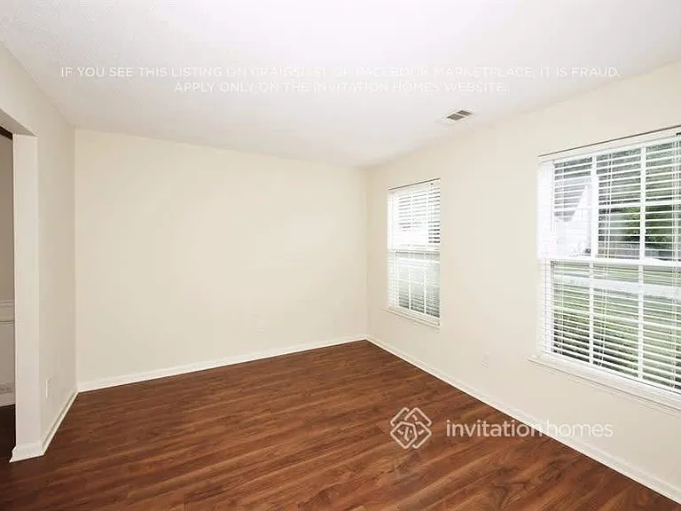4838 Bryant Dr — Photo 9