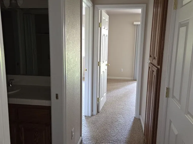 1061 William Ave #C — Photo 9