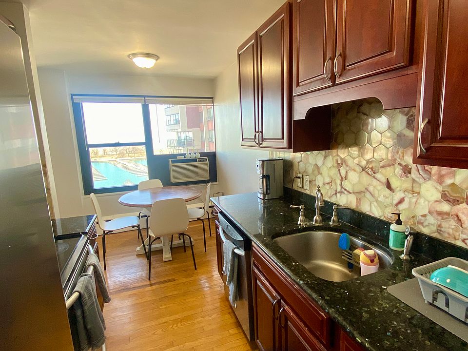 1st image of 3420 N Lake Shore Dr APT 11N