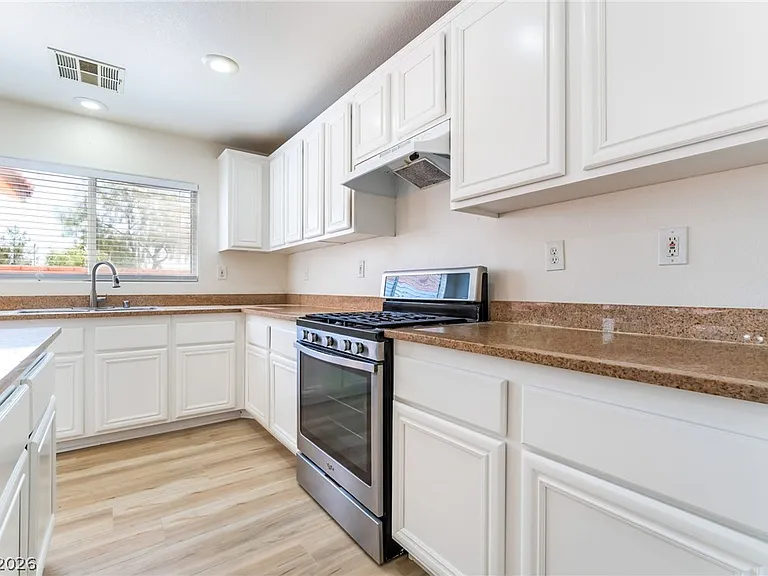 8240 Calico Wind St — Photo 12