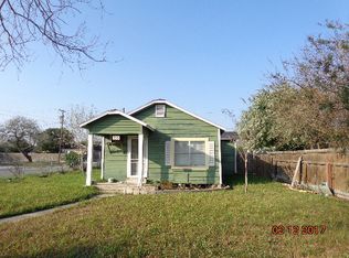 802 E Yoakum Ave, Kingsville, TX 78363