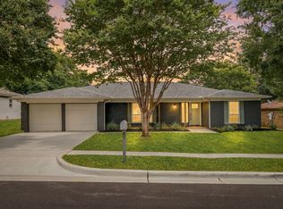 8209 Pearl St, North Richland Hills, TX 76180