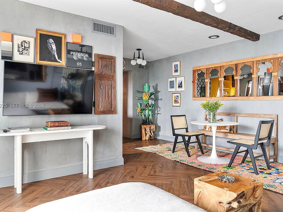 2858 Pine Tree Dr APT 4, Miami Beach, FL 33140 | Zillow