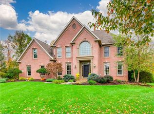 2978 Clear Creek Dr, Cuyahoga Falls, OH 44223
