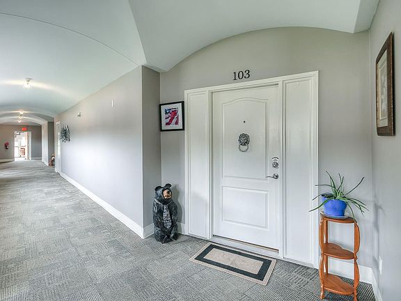 3rd image of 750 Parkwild Dr #103