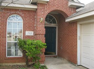 712 Kossman Dr, Denton, TX 76208