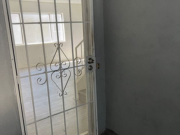 2nd image of 11500 Menlo Ave #F