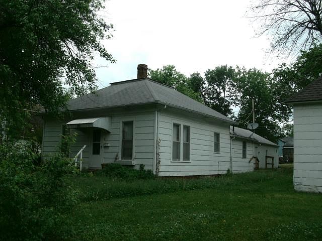 1st image of 204 E Chippewa St