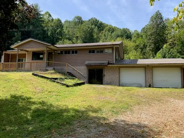 3547 Hammond Rd, Paintsville, KY 41240