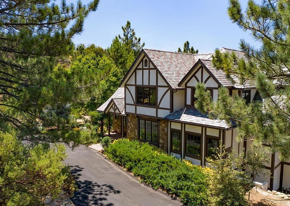 1st image of 920 Toyon Mountain Ln