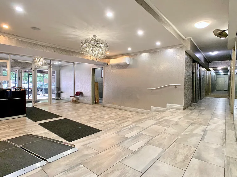 160 Parkside Ave #8A — Photo 14