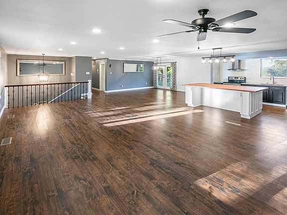 4th image of 1708 Blackwood Dr