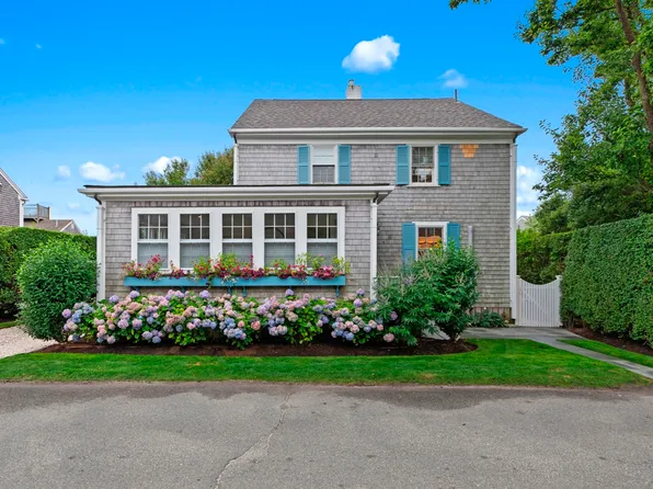 40 Walsh St, Nantucket, MA 02554