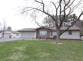 6812 Meadowview Ln, Rudolph, WI 54475
