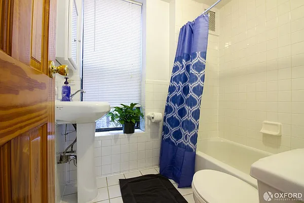 Rented by Oxford Property Group | media 30