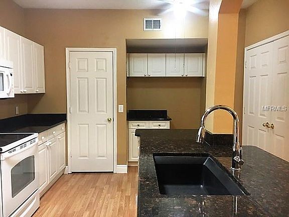 4th image of 233 Goldenrain Dr APT 102