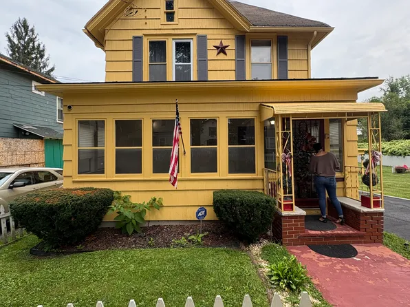 18 W 10th St #1, Jamestown, NY 14701