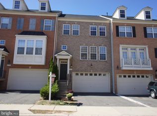 9762 Corbett Cir, Manassas Park, VA 20111
