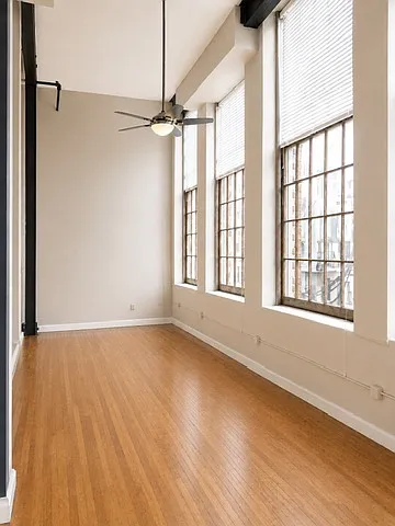 1 bed, 747 sqft, $1,749 — Photo 2